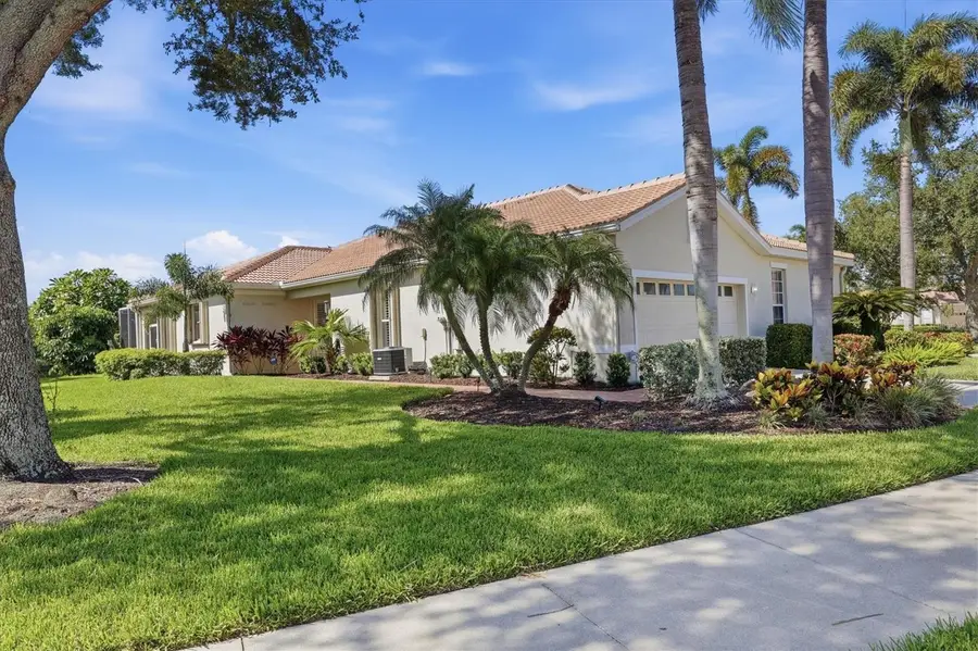 8050 Victoria Falls Circle, Sarasota, FL 34243 - #3