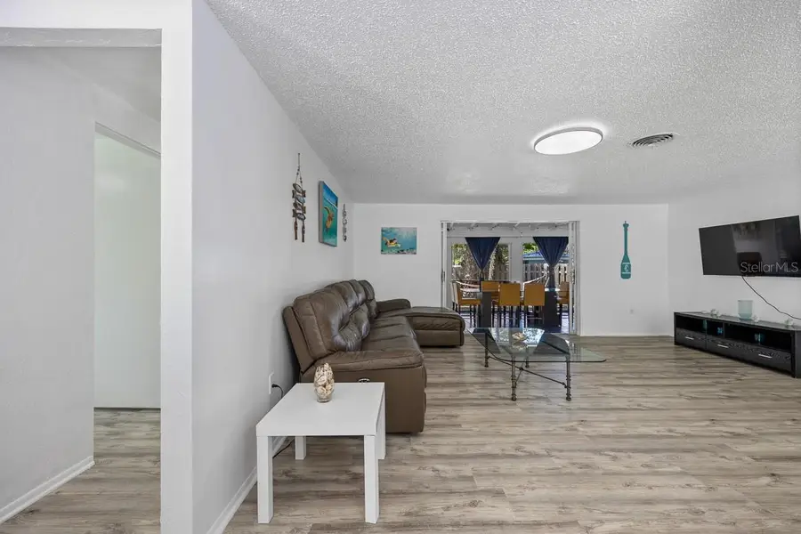 4055 Bay Oaks Circle, Englewood, FL 34223 - #2