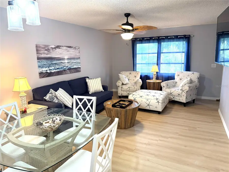 390 301 Boulevard W #1B, Bradenton, FL 34205 - #2