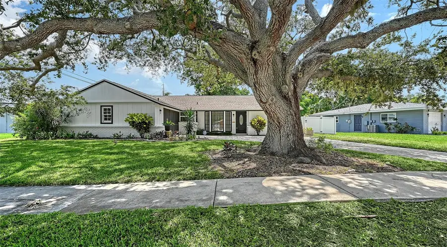 6711 S Lockwood Ridge Road, Sarasota, FL 34231 - #3