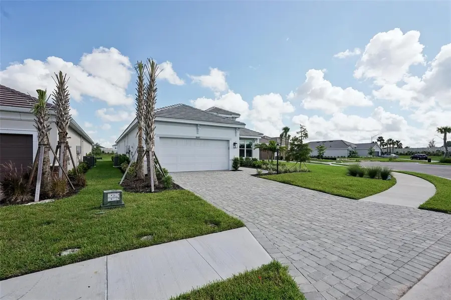 16415 Isola Place, Lakewood Ranch, FL 34211 - #2