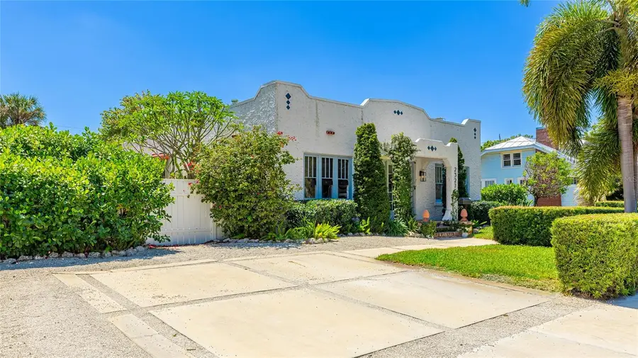 2327 7th Avenue W, Bradenton, FL 34205 - #2