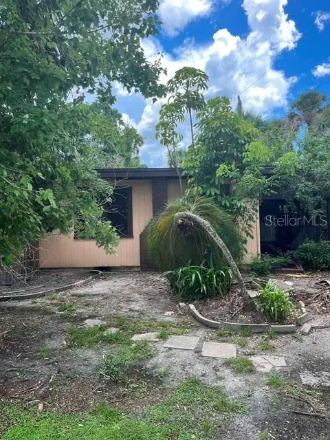 614 Calle De Peru, SARASOTA, FL 34242