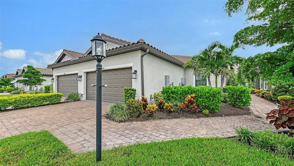 6066 Mesa Glen, Bradenton, FL 34203 - #1