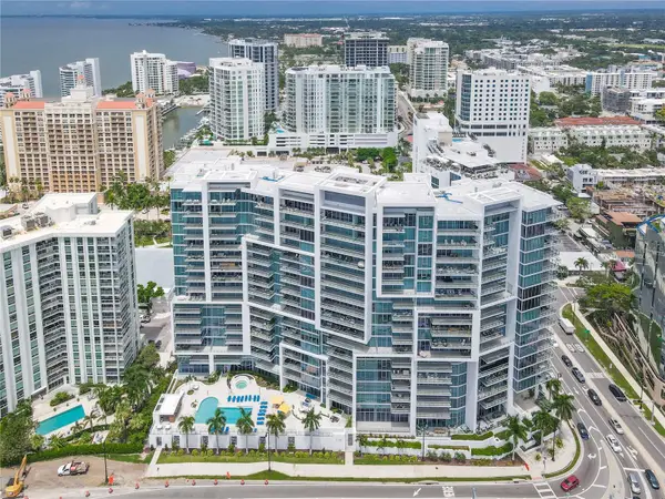 1155 N Gulfstream Avenue #806, SARASOTA, FL 34236