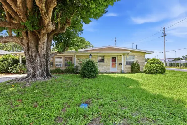 1302 32nd Street W, BRADENTON, FL 34205