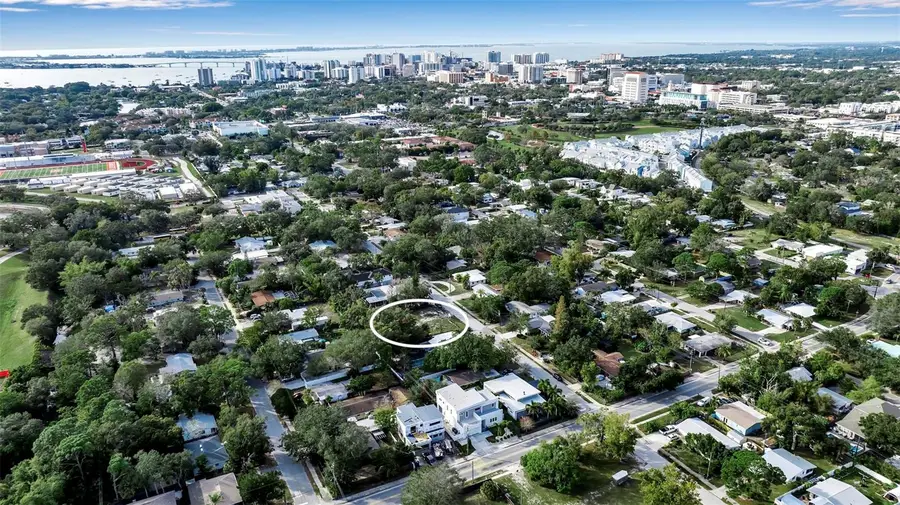 2350 Bay St, Sarasota, FL 34237 - #3