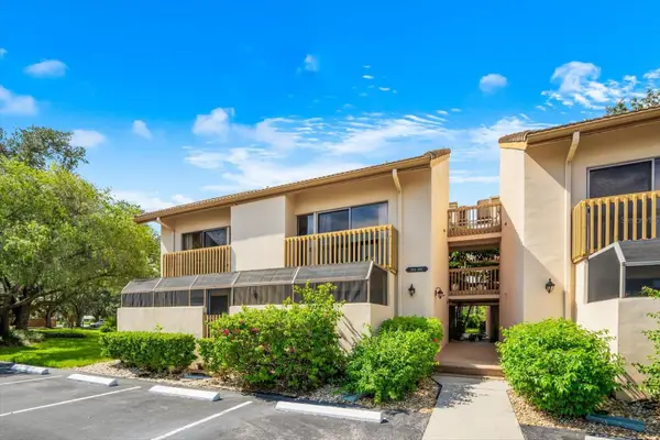 3085 Willow Green Drive #26, SARASOTA, FL 34235