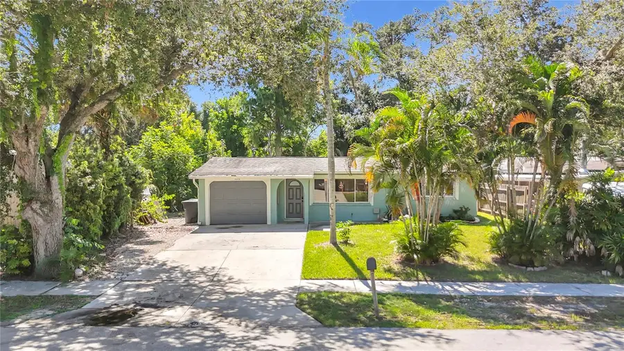 2212 Vinson Avenue, Sarasota, FL 34232 - #3