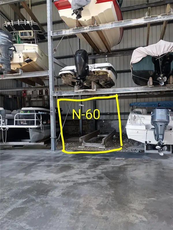 100 Circuit Road #N60, NOKOMIS, FL 34275