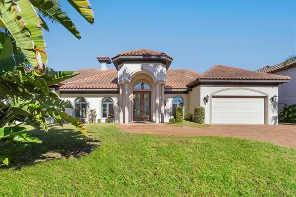 4937 Oxford Drive, SIESTA KEY, FL 34242