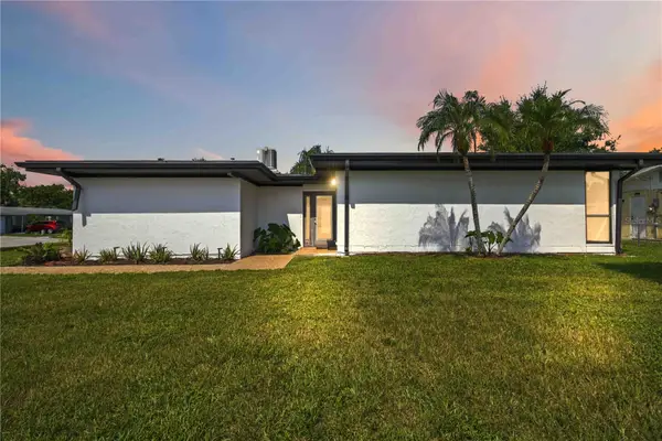 6332 Pauline Avenue, SARASOTA, FL 34231