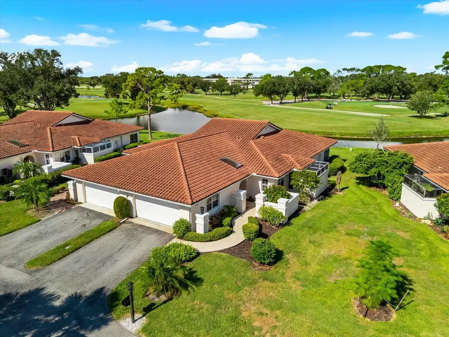 7306 Golf Pointe Circle, Sarasota, FL 34243 - #2