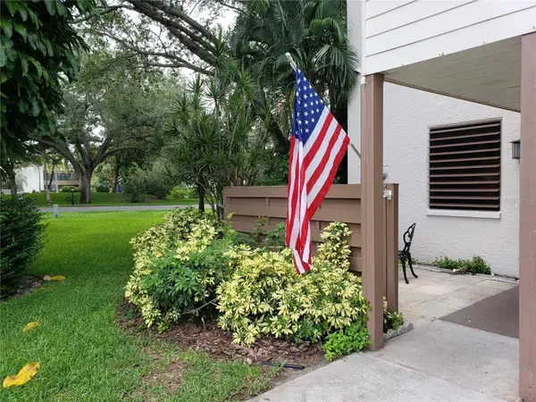 138 Pineneedle Drive, BRADENTON, FL 34210