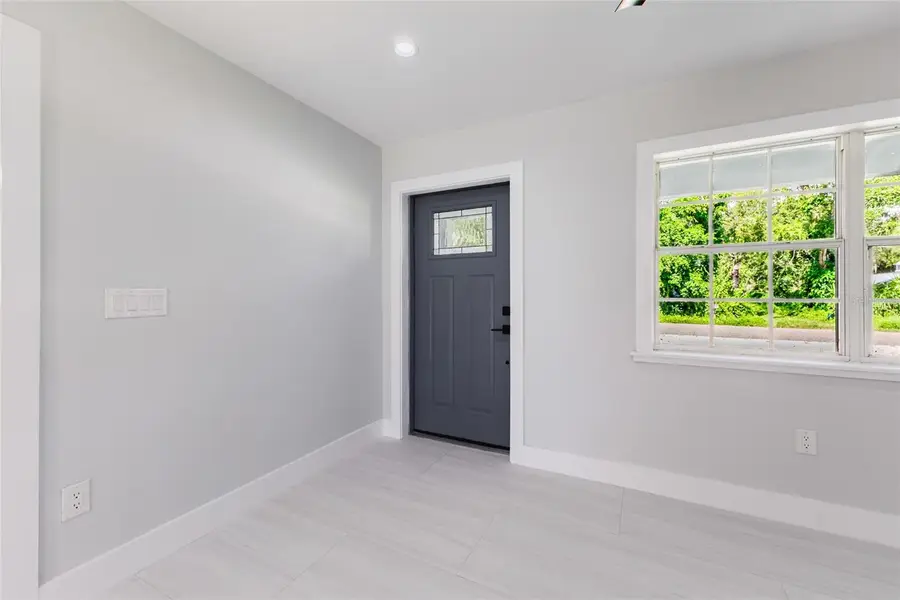 639 Hand Avenue, Sarasota, FL 34232 - #3