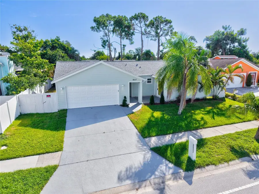 6617 Mauna Loa Boulevard, Sarasota, FL 34241 - #2