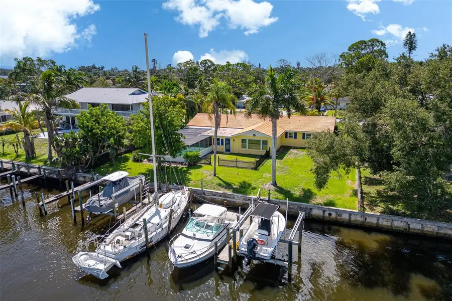 133 Holly Avenue, Sarasota, FL 34243 - #2