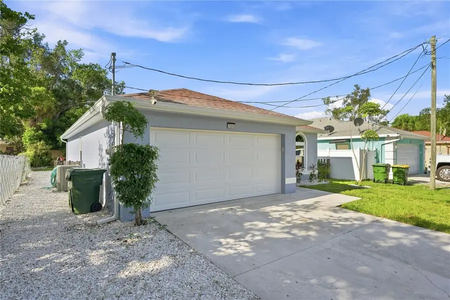 2060 6th Street, Sarasota, FL 34237 - #2