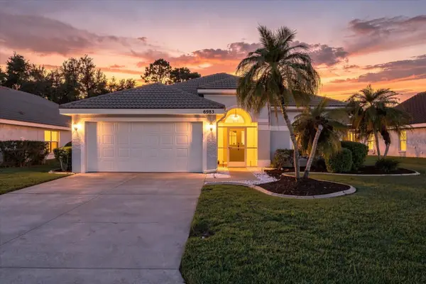 6983 Superior Street Circle, SARASOTA, FL 34243
