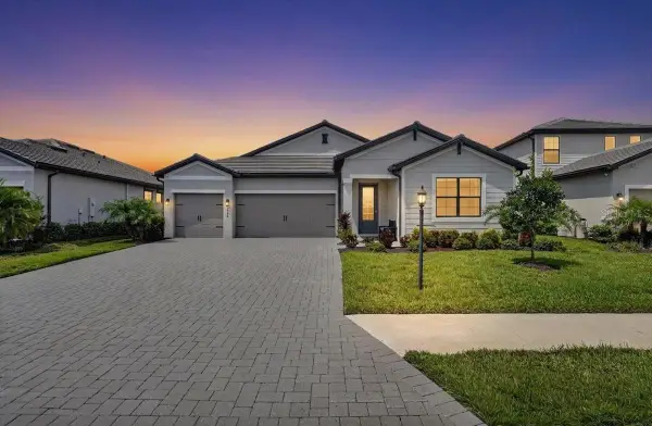 4958 Oyster Pearl Street, LAKEWOOD RANCH, FL 34211
