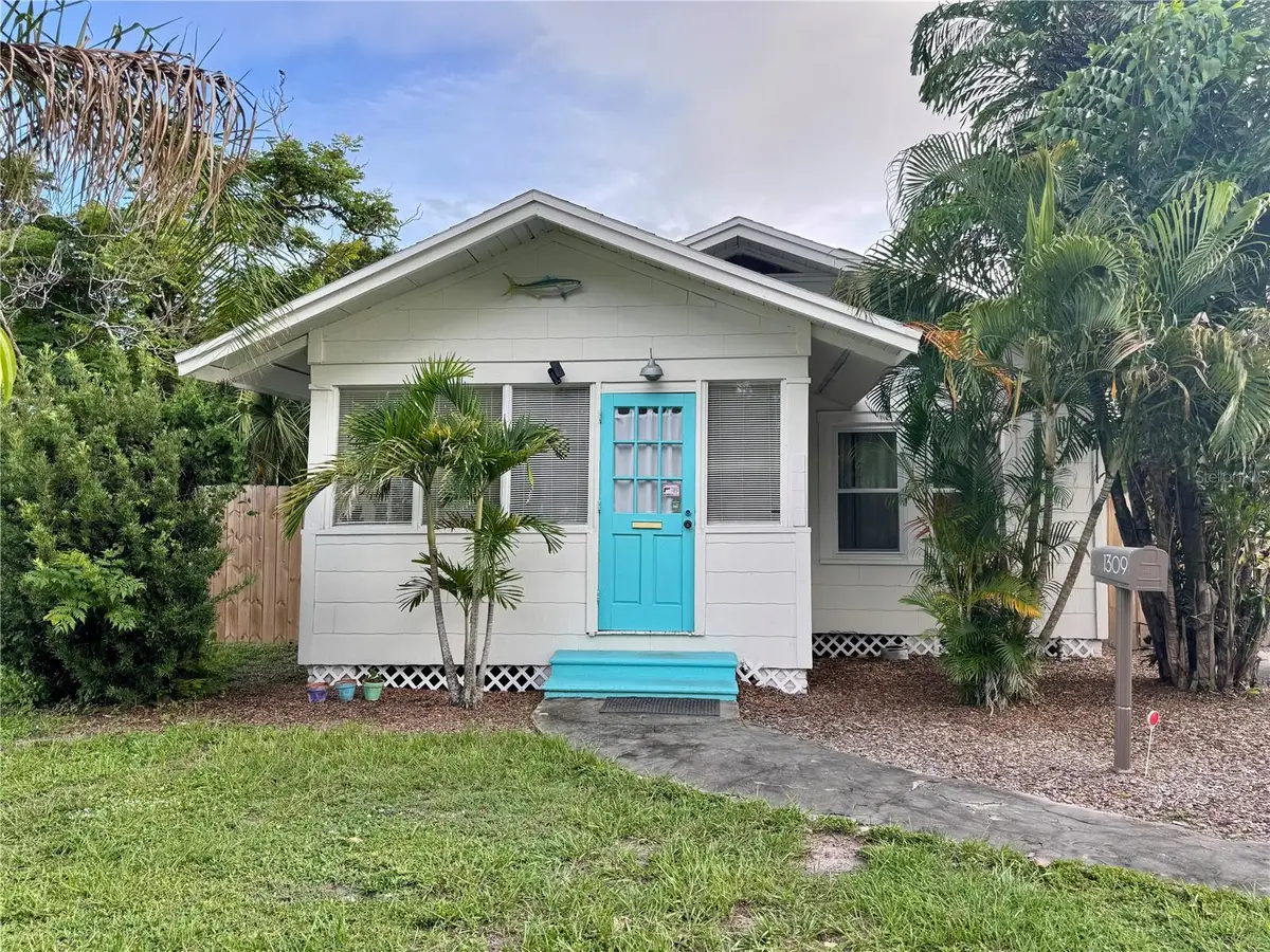 1309 13th Avenue W, Bradenton, FL 34205 - #1