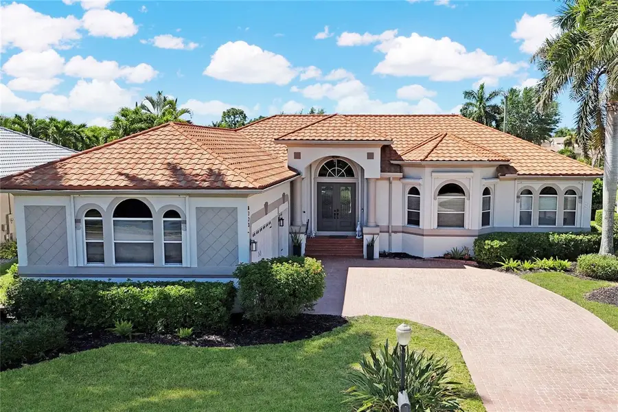 8723 S Lake Circle, Fort Myers, FL 33908 - #2