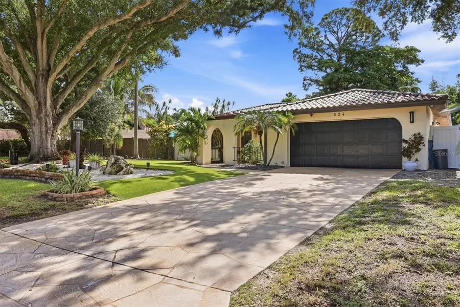 624 Saint Andrews Drive, Sarasota, FL 34243 - #2
