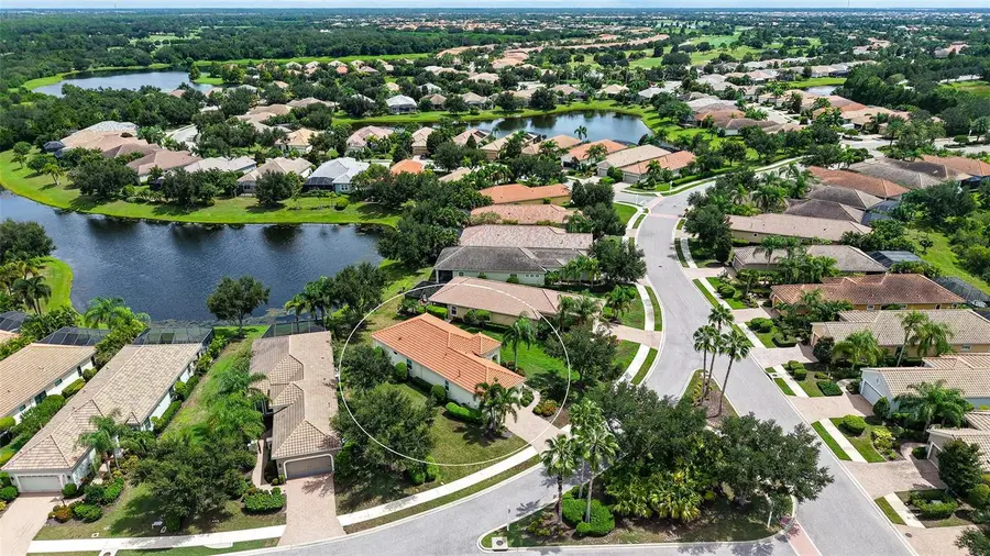 7159 Westhill Court, Lakewood Ranch, FL 34202 - #3