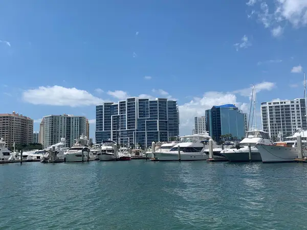 1155 N Gulfstream Avenue #207, SARASOTA, FL 34236