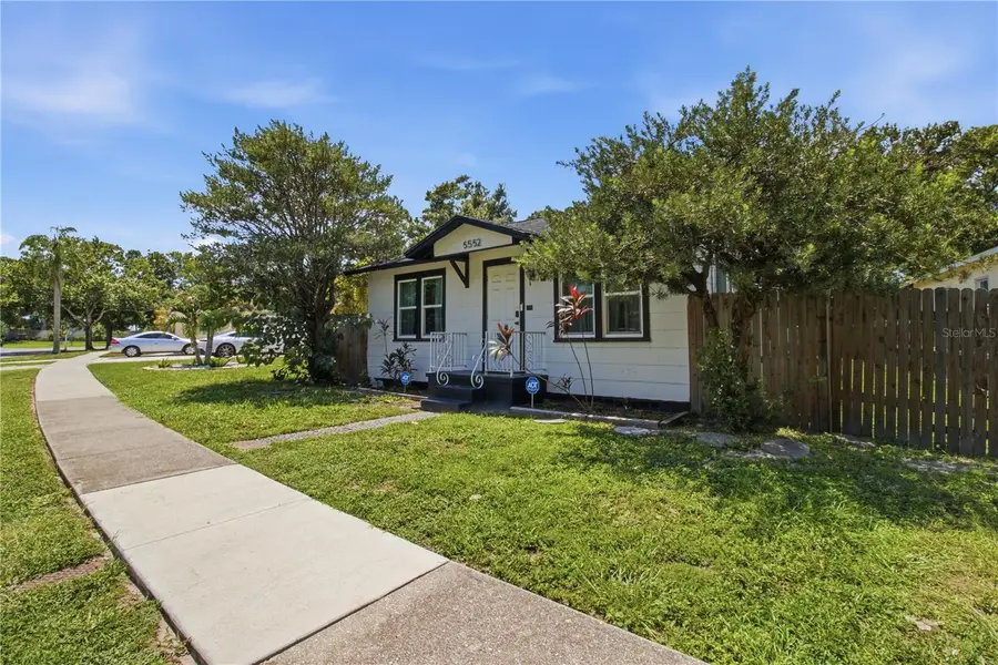 5552 Crissman Drive N, Saint Petersburg, FL 33714 - #3