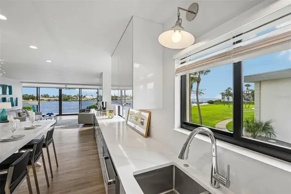 6200 Flotilla Drive #301, HOLMES BEACH, FL 34217