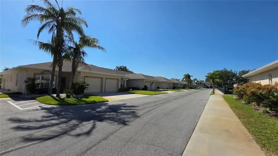 2747 73rd Court W, Bradenton, FL 34209 - #3