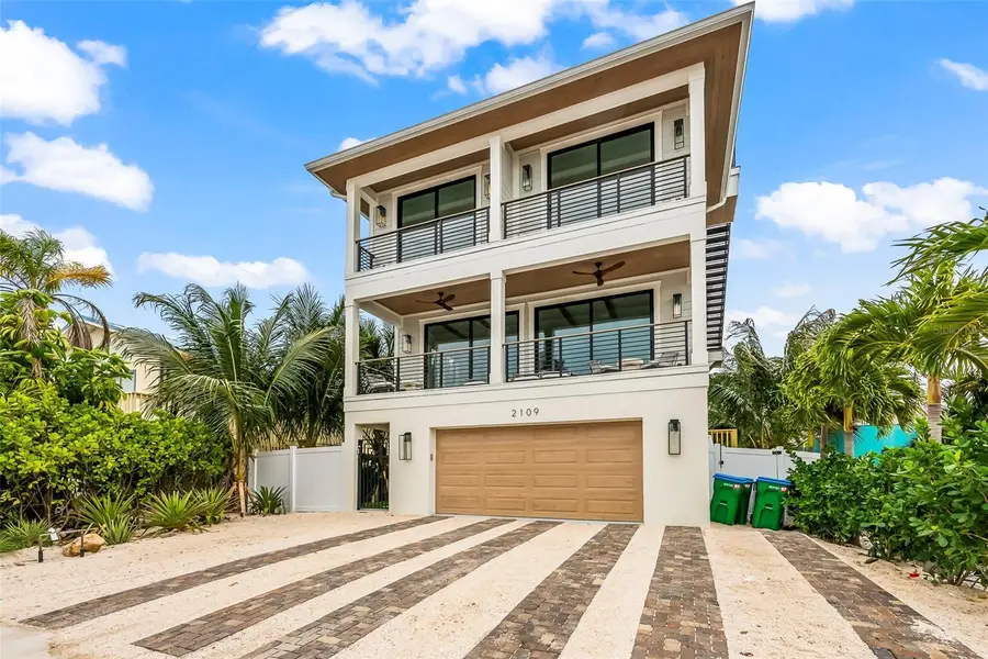 2109 Avenue C, Bradenton Beach, FL 34217 - #2