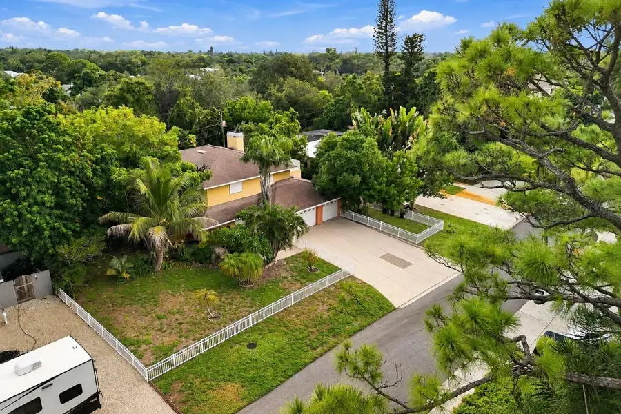 2429 Whippoorwill Circle, Sarasota, FL 34231 - #2