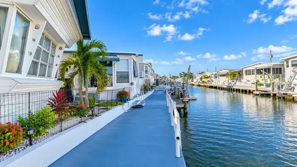 6925 W Bayou Lane, BRADENTON, FL 34207