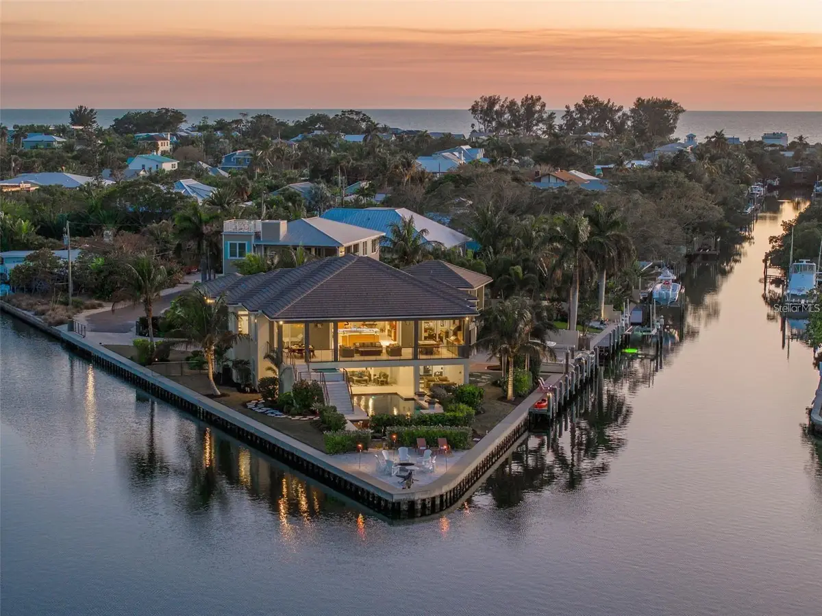 242 Oak Avenue, Anna Maria, FL 34216 - #1