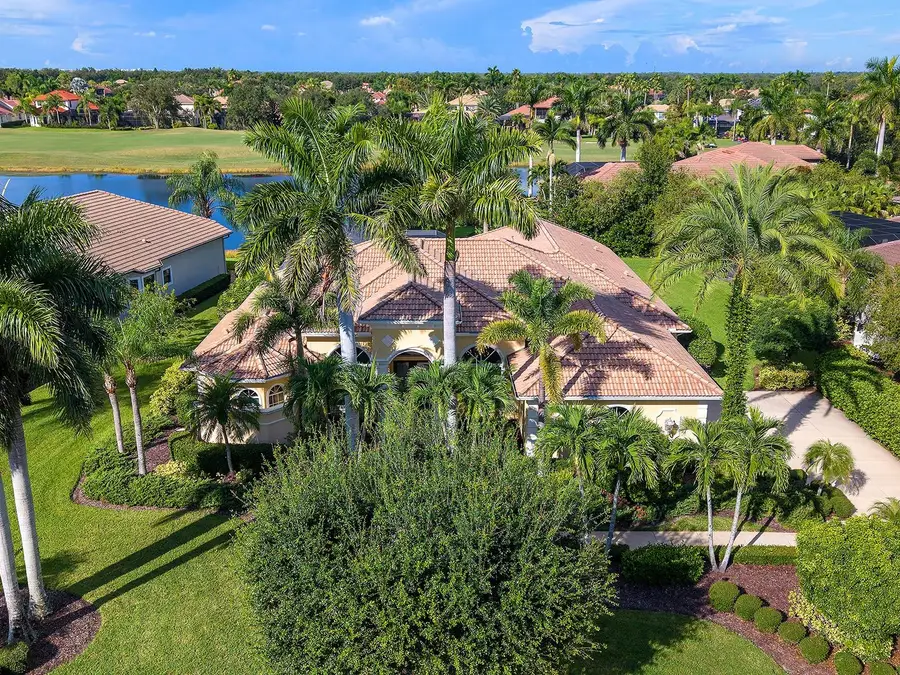 6906 Belmont Court, Lakewood Ranch, FL 34202 - #2