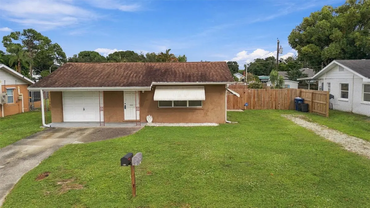 907 42nd Street W, Bradenton, FL 34205 - #1