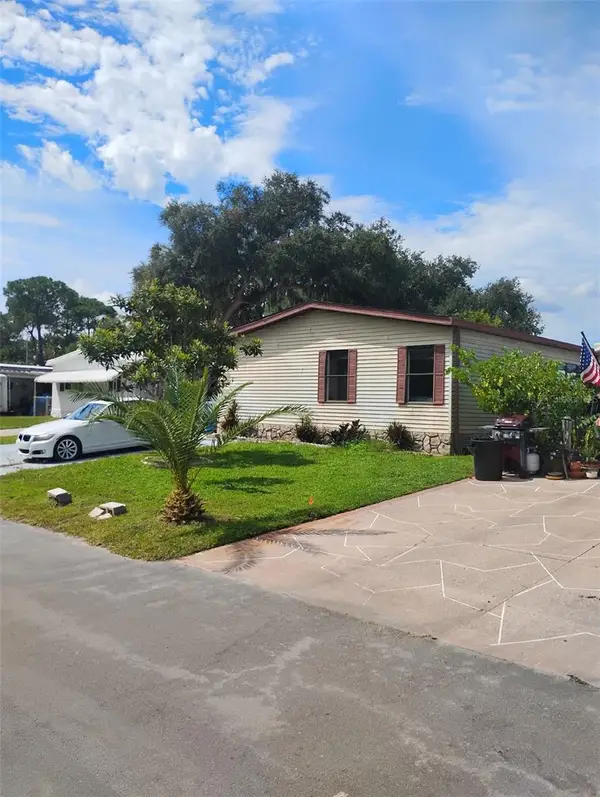 122 Pine Tree Drive, DEBARY, FL 32713