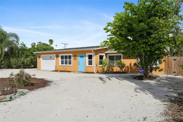 8479 Pinewood Road, SARASOTA, FL 34243