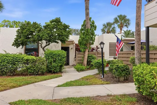 509 Lakeside Drive #509, BRADENTON, FL 34210