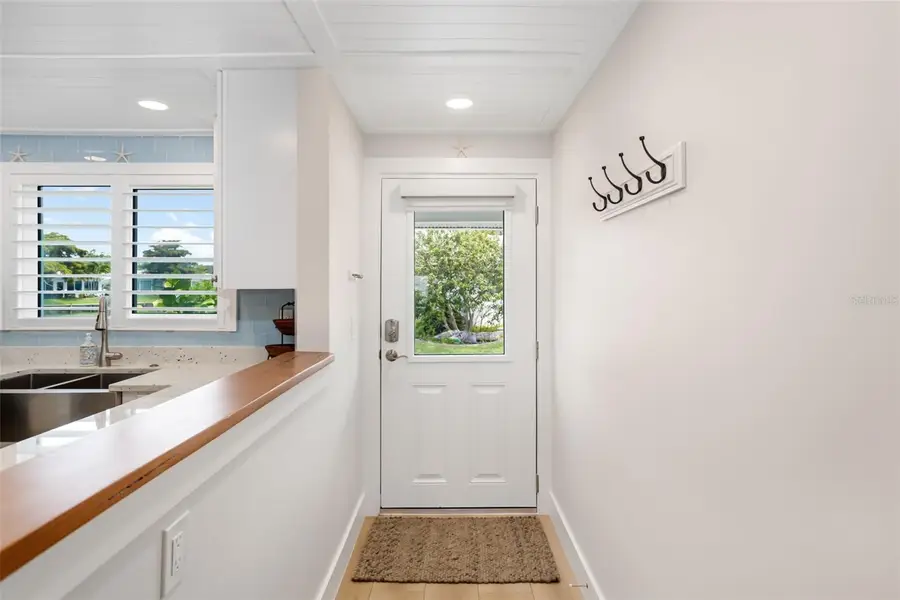 546 Spanish Drive S, Longboat Key, FL 34228 - #3