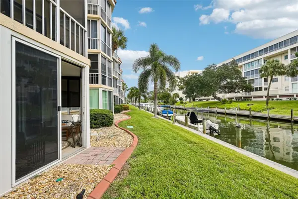 1300 N Portofino Drive #105, SARASOTA, FL 34242