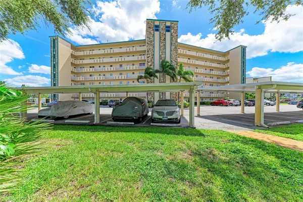 4040 Ironwood Circle #702F, BRADENTON, FL 34209