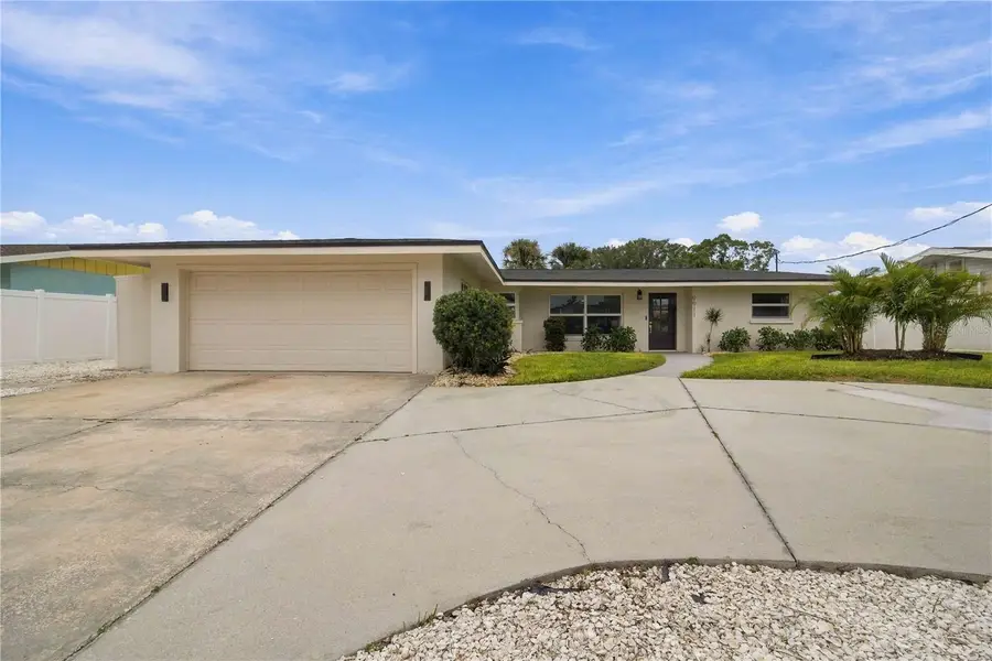 9911 Royal Palm Drive, Bradenton, FL 34210 - #2