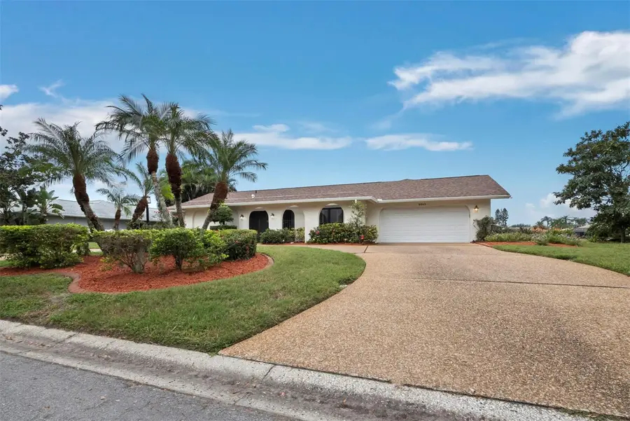 6945 Country Lakes Circle, Sarasota, FL 34243 - #2