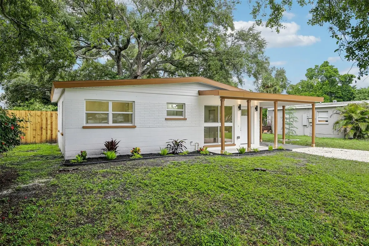 334 E Cornelius Circle, Sarasota, FL 34232 - #1