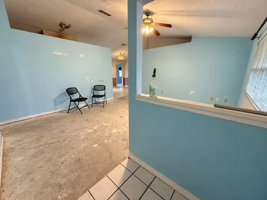 444 W Central Avenue, Orange City, FL 32763 - #2