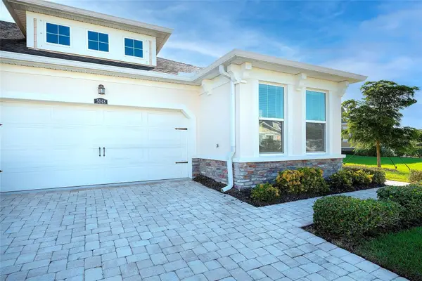 5048 Course Drive, SARASOTA, FL 34232