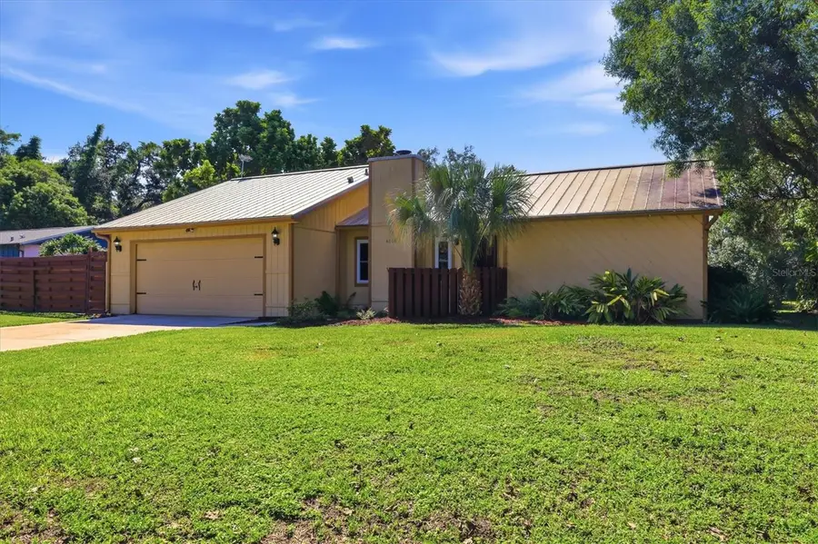 4006 75th Terrace E, Sarasota, FL 34243 - #2